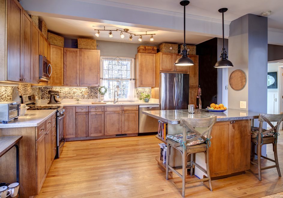 backsplash-landscape Wall Treatments
